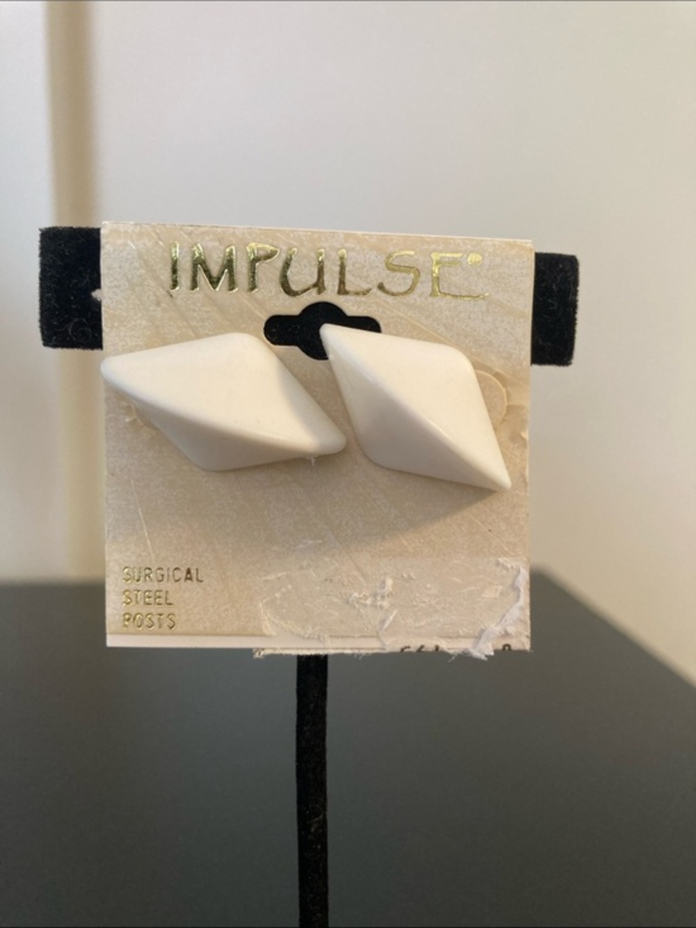 IMPULSE White Geometric Stud Earrings